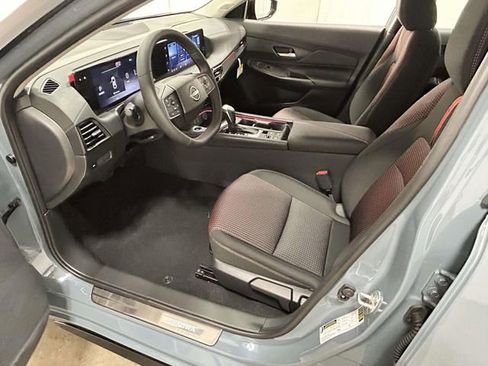 New 2026 Nissan Sentra SR FWD image 11