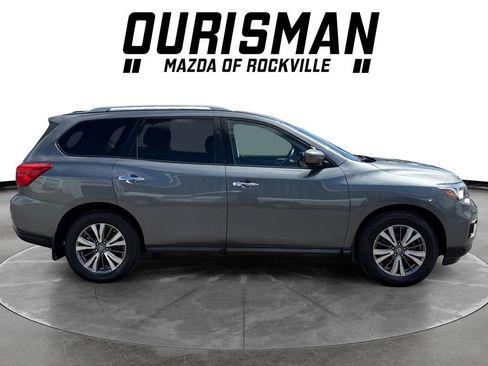 Used 2019 Nissan Pathfinder S AWD/4WD image 7