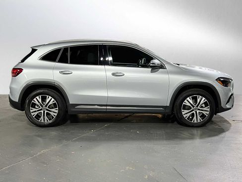 Certified 2025 Mercedes-Benz GLA 250 4MATIC image 2