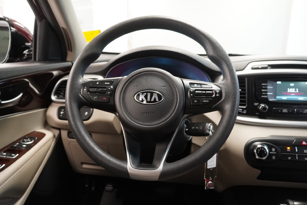 Used 2018 Kia Sorento LX AWD/4WD image 18
