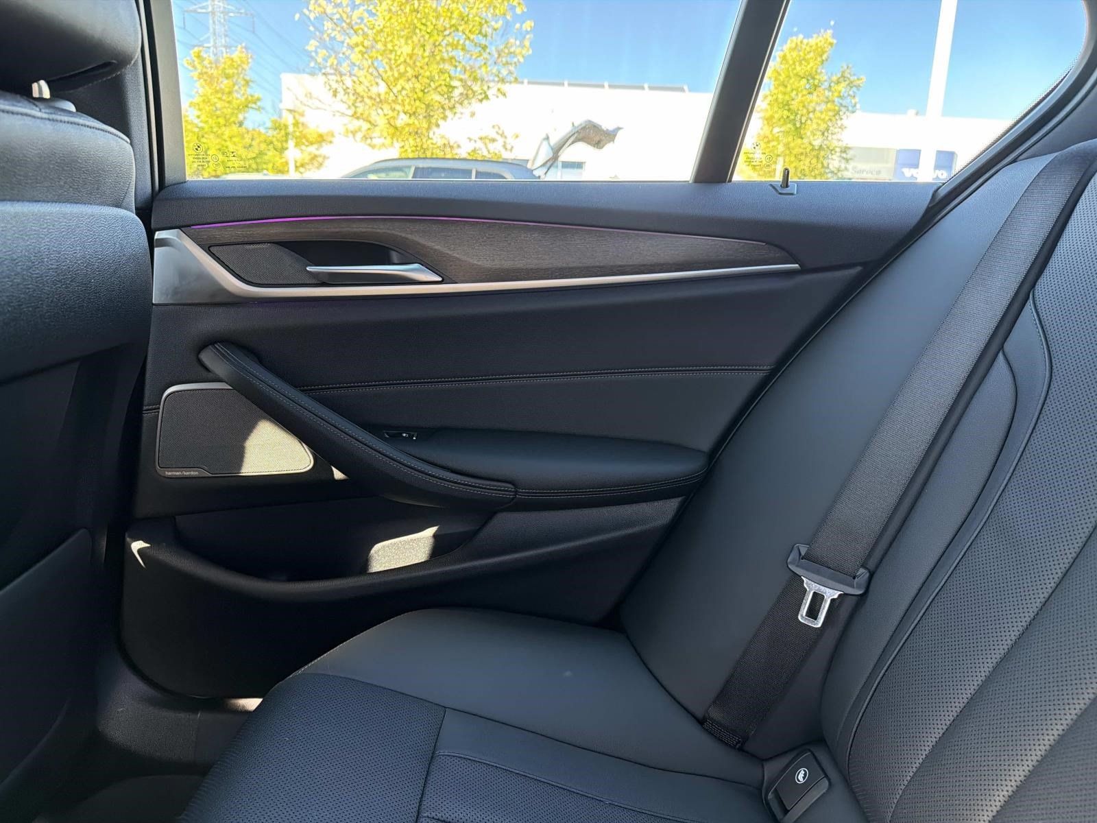 Certified 2023 BMW 530i xDrive w/ Premium Package AWD/4WD image 27