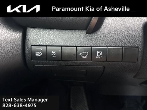 Used 2020 Toyota Camry XSE FWD image 22