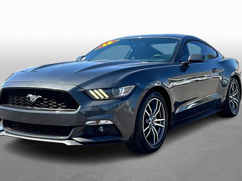 Used 2016 Ford Mustang Coupe image 1