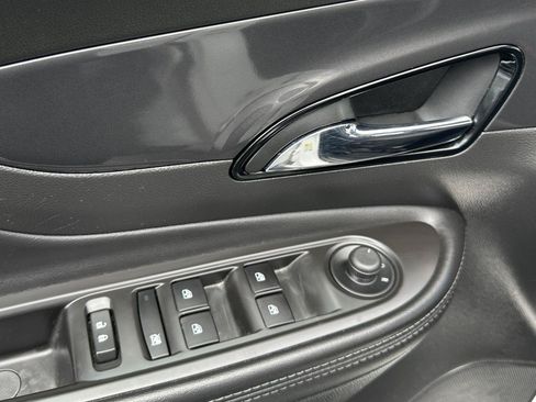 Used 2020 Buick Encore Preferred w/ Safety Package FWD image 23