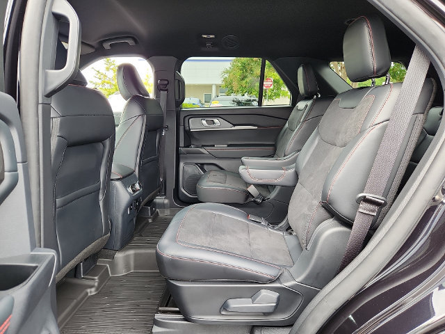 Certified 2025 Ford Explorer ST AWD/4WD image 11