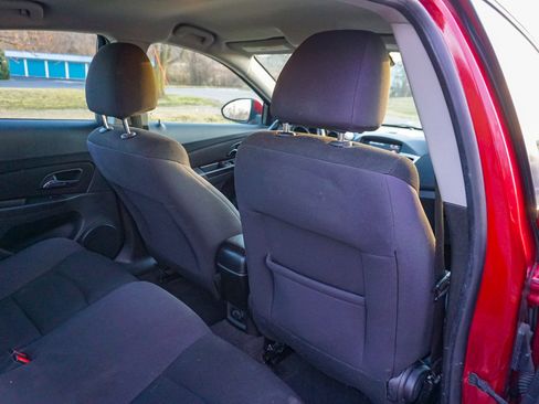 Used 2013 Chevrolet Cruze LT image 22