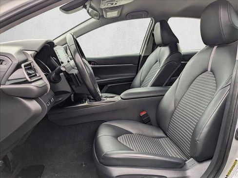 Used 2023 Toyota Camry SE image 24