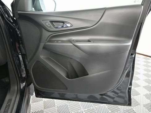 Used 2023 Chevrolet Equinox LT image 13
