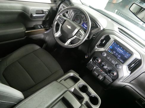 Used 2019 Chevrolet Silverado 1500 LT w/ All-Star Edition AWD/4WD image 9