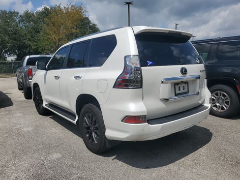 Used 2020 Lexus GX 460 Premium w/ Premium Package AWD/4WD image 3