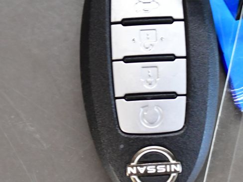 Used 2025 Nissan Altima 2.5 SV FWD image 29