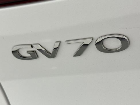 Used 2024 Genesis GV70 2.5T w/ Advanced Package AWD/4WD image 9