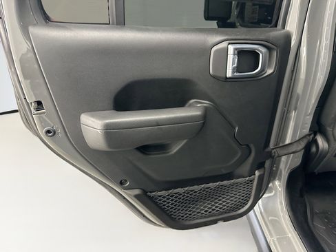 Used 2023 Jeep Wrangler Unlimited Rubicon 4xe w/ Steel Bumper Group image 27