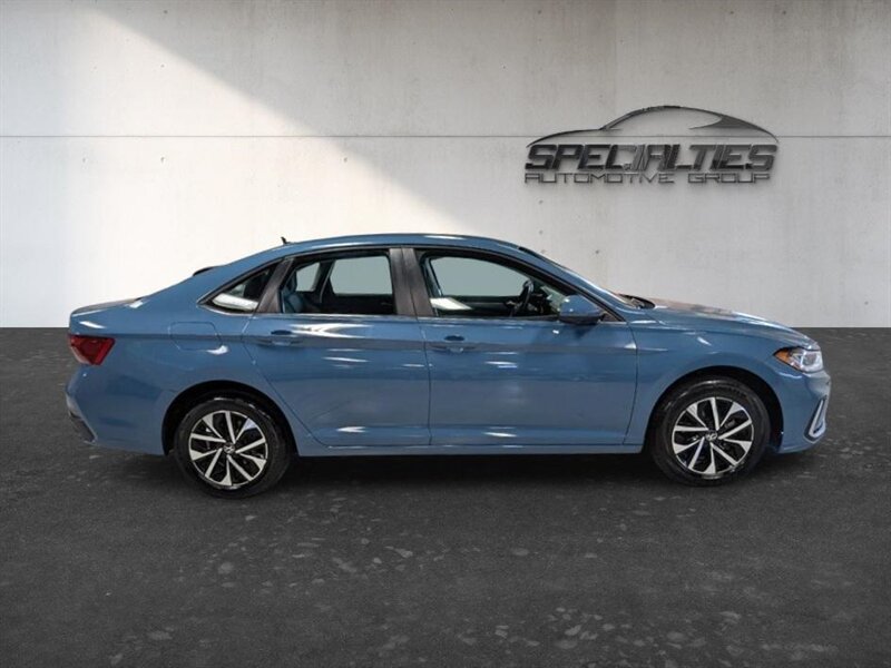 Used 2025 Volkswagen Jetta S FWD image 11