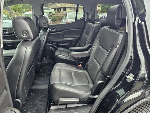 Used 2019 GMC Acadia SLT w/ Black Edition image 23