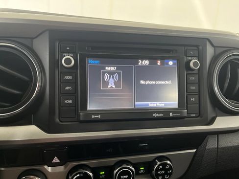 Used 2016 Toyota Tacoma SR5 AWD/4WD image 71
