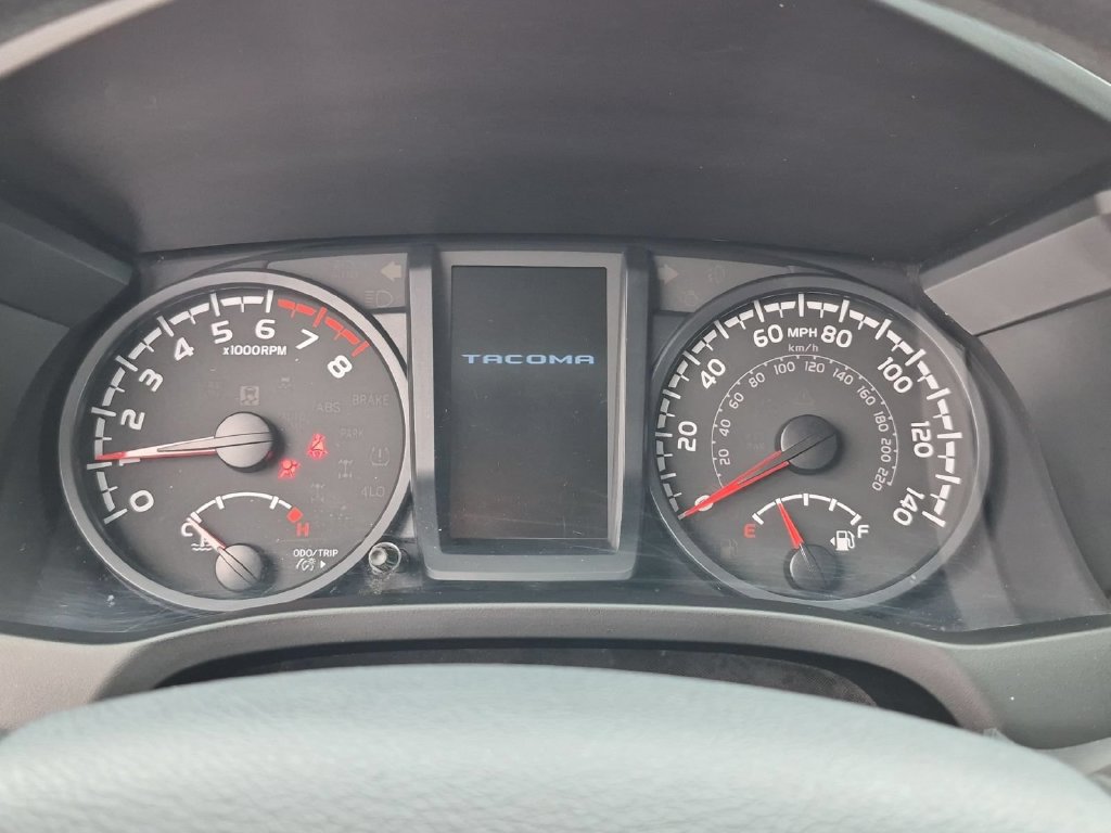 Used 2020 Toyota Tacoma SR AWD/4WD image 16