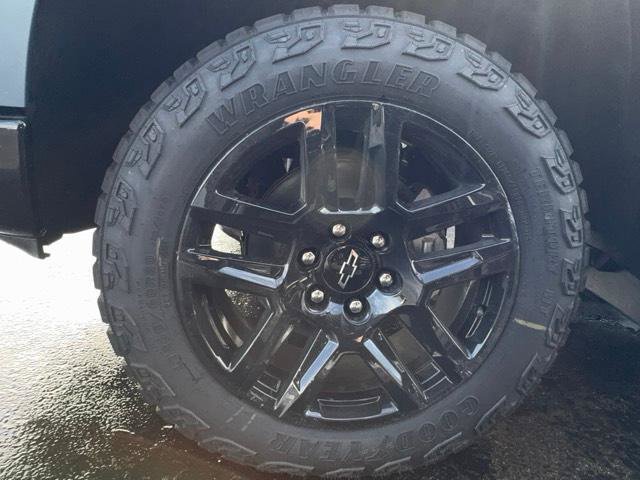 Used 2024 Chevrolet Silverado 1500 LT Trail Boss w/ Convenience Package II AWD/4WD image 27