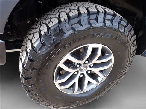 Used 2017 Ford F150 Raptor w/ Equipment Group 801A Mid image 7