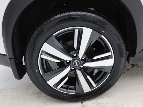 Used 2023 Nissan Rogue SL w/ SL Premium Package image 10