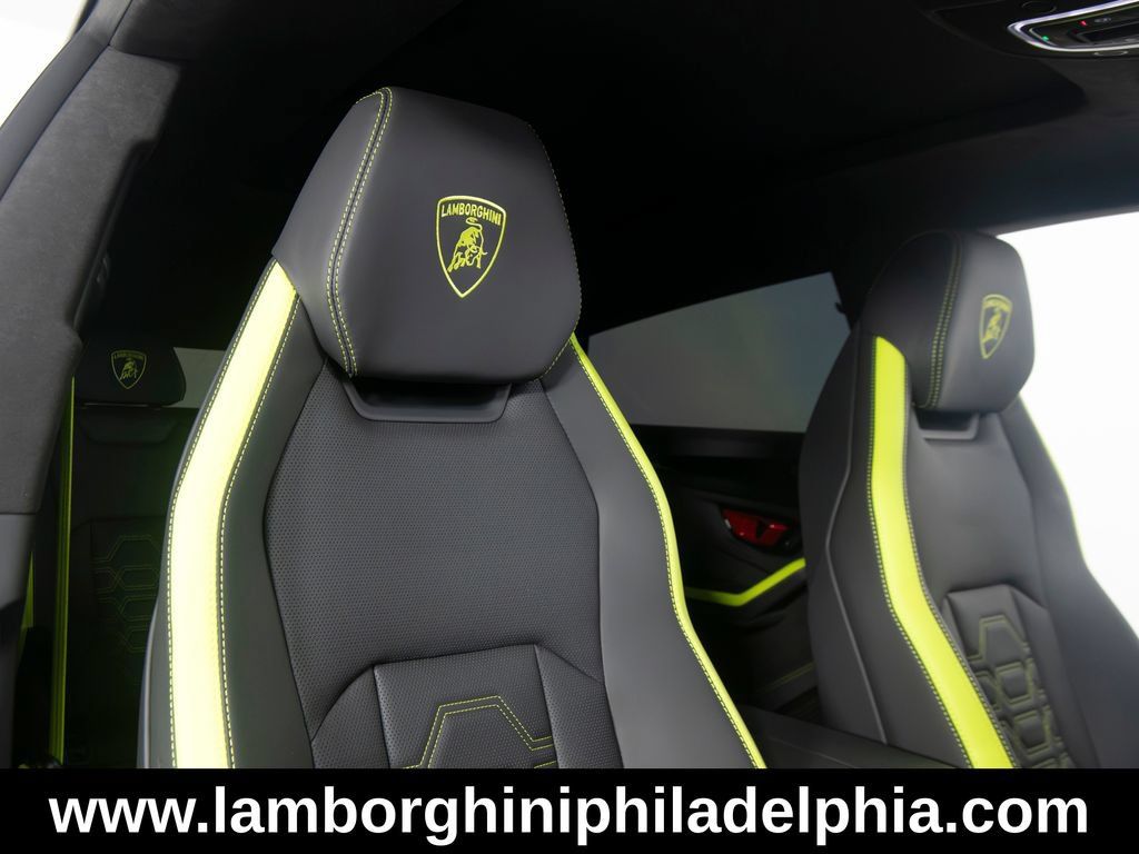 Used 2026 Lamborghini Urus S AWD/4WD image 42