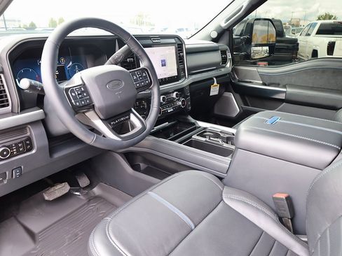 Used 2025 Ford F350 Platinum image 12