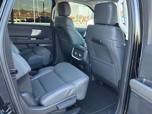 New 2025 Ford Expedition Max Active image 15