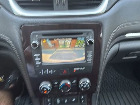 Used 2017 Chevrolet Traverse LT w/ Style and Technology Package image 20