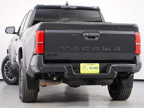 Used 2024 Toyota Tacoma TRD Sport w/ TRD Sport Premium Package image 5