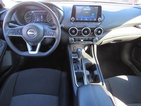 Used 2024 Nissan Sentra SV image 10