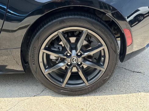 Used 2016 MAZDA MX-5 Miata Club RWD image 4