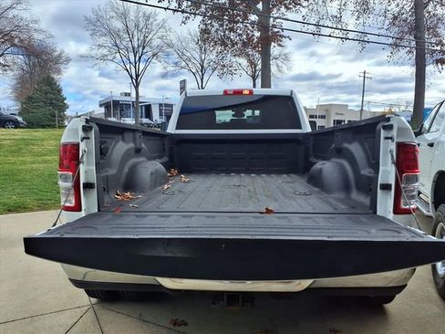 Used 2024 RAM 3500 Big Horn image 12
