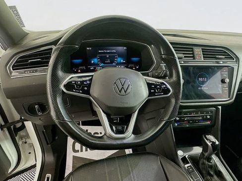 Used 2022 Volkswagen Tiguan SE R-Line image 11