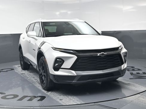 Certified 2024 Chevrolet Blazer Premier w/ LPO, Black Sport Package image 3