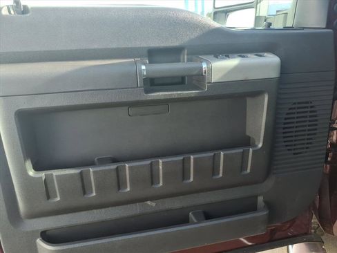 Used 2012 Ford F350 Lariat w/ Chrome Pkg image 11