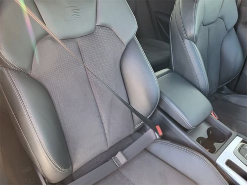 Certified 2024 Audi Q5 e Premium Plus w/ Premium Plus Package image 17