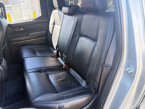 Used 2025 Toyota Tacoma TRD Sport AWD/4WD image 23