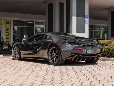 Used 2019 McLaren 570S RWD image 40