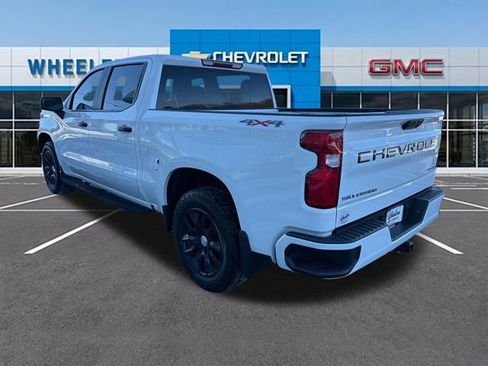 Used 2023 Chevrolet Silverado 1500 Custom image 3