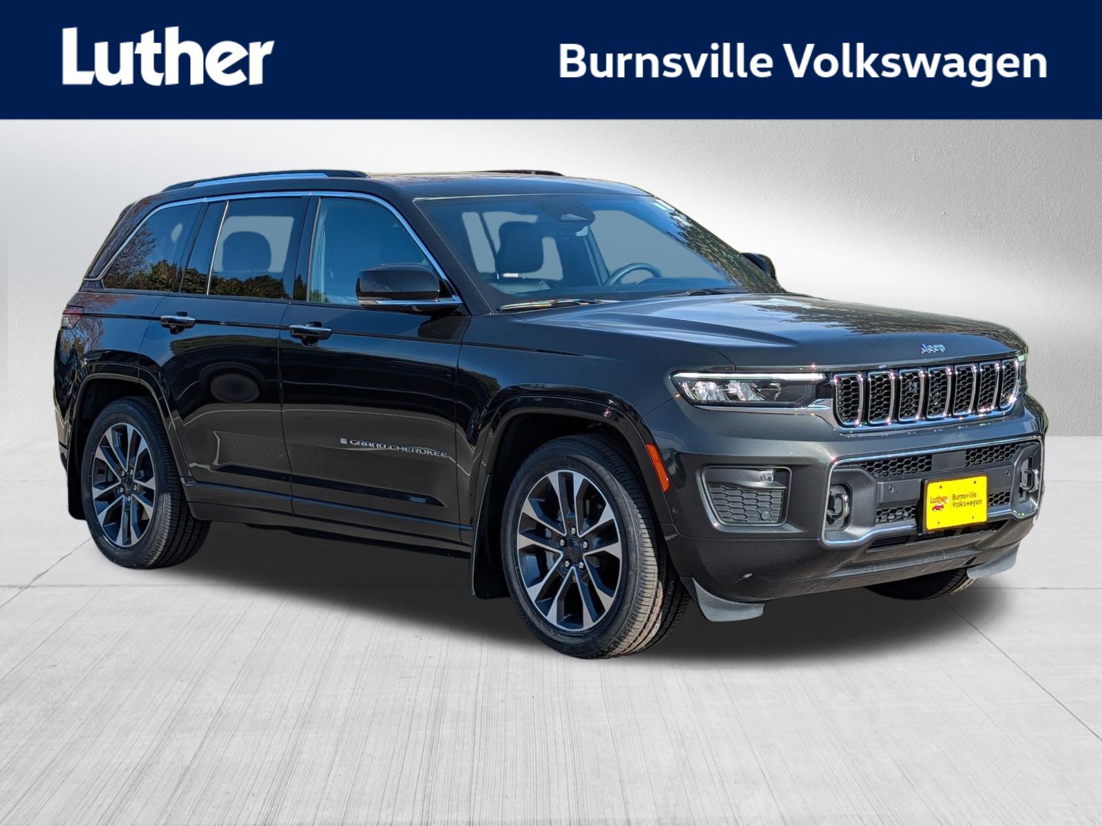 Used 2023 Jeep Grand Cherokee Overland w/ Luxury Tech Group IV AWD/4WD image 1