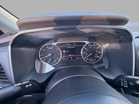 Used 2023 Nissan Rogue S AWD/4WD image 24