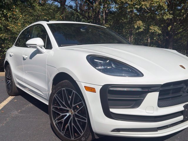 Used 2023 Porsche Macan AWD/4WD image 5
