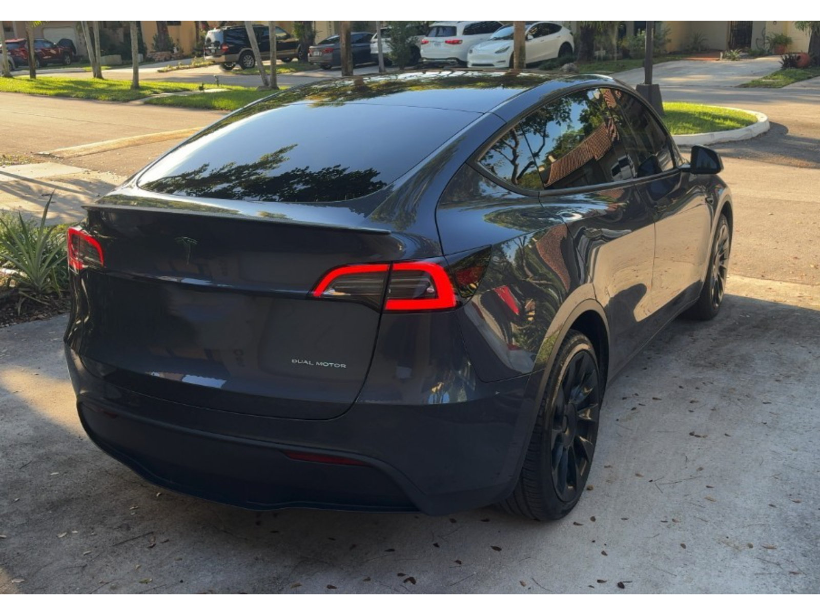 Used 2023 Tesla Model Y Long Range AWD/4WD image 4
