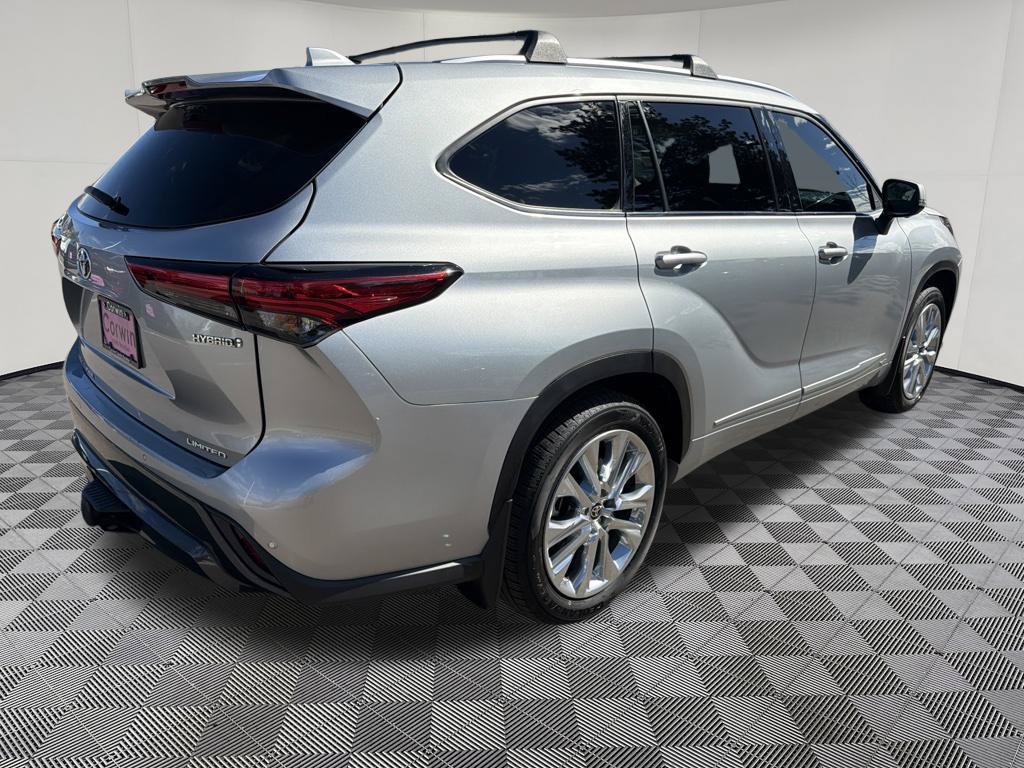 Used 2023 Toyota Highlander Limited AWD/4WD image 9