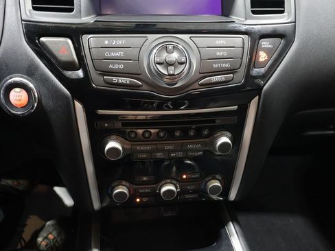 Used 2020 Nissan Pathfinder S image 27