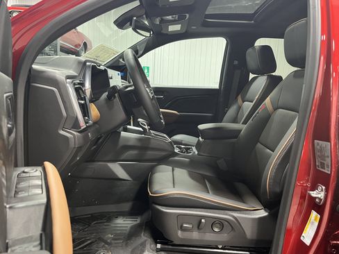 New 2026 GMC Canyon AT4 w/ Technology Plus Package AWD/4WD image 13