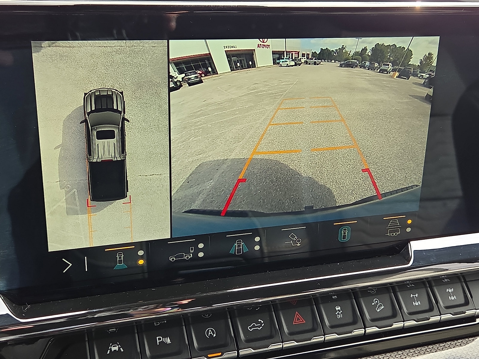 Used 2023 Chevrolet Silverado 1500 ZR2 w/ Technology Package AWD/4WD image 18
