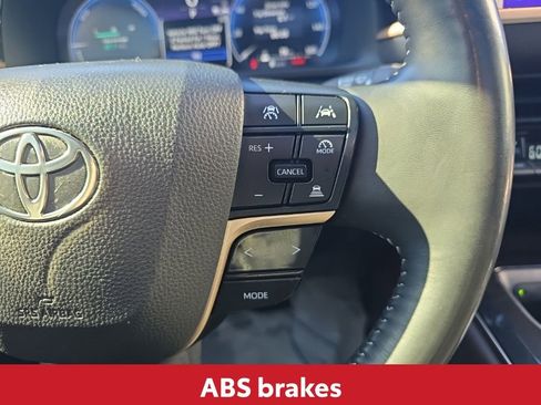 Used 2024 Toyota Crown Limited image 25