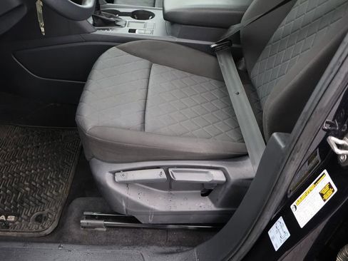 Used 2019 Volkswagen Atlas S image 41