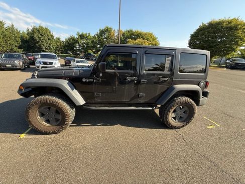 Used 2018 Jeep Wrangler Unlimited Sport S AWD/4WD image 4